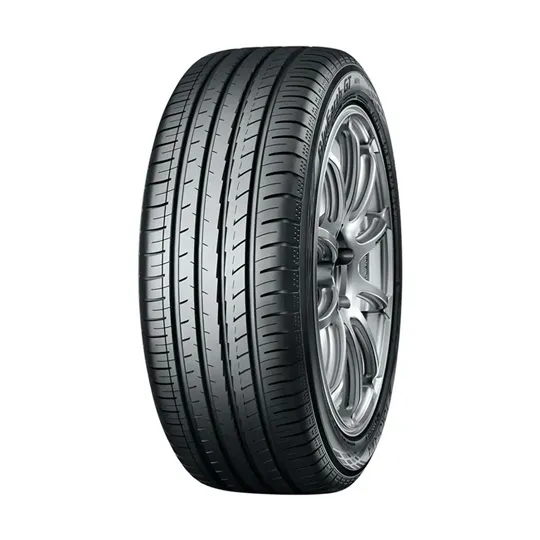 Pneu YOKOHAMA BLUEARTH-GT AE51 245/50 R18 100W pas cher