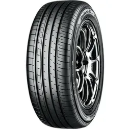 Pneu YOKOHAMA BLUEARTH-XT AE61 215/60 R17 96H pas cher