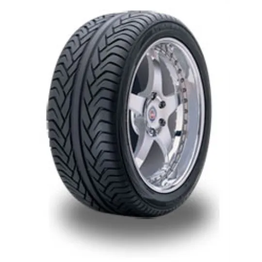 Pneu YOKOHAMA ADVAN ST 275/50 R20 113W pas cher